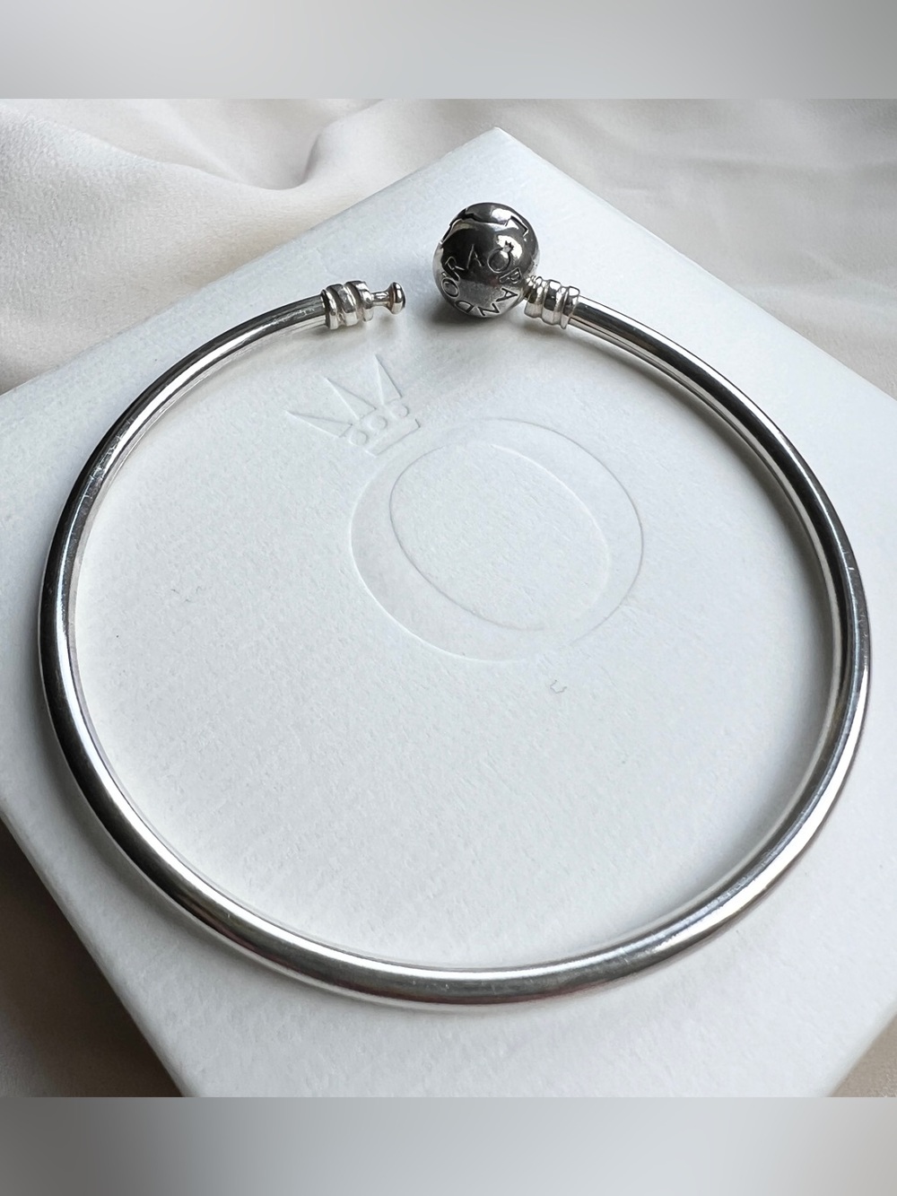 PANDORA LOGO CLASP BANGLE